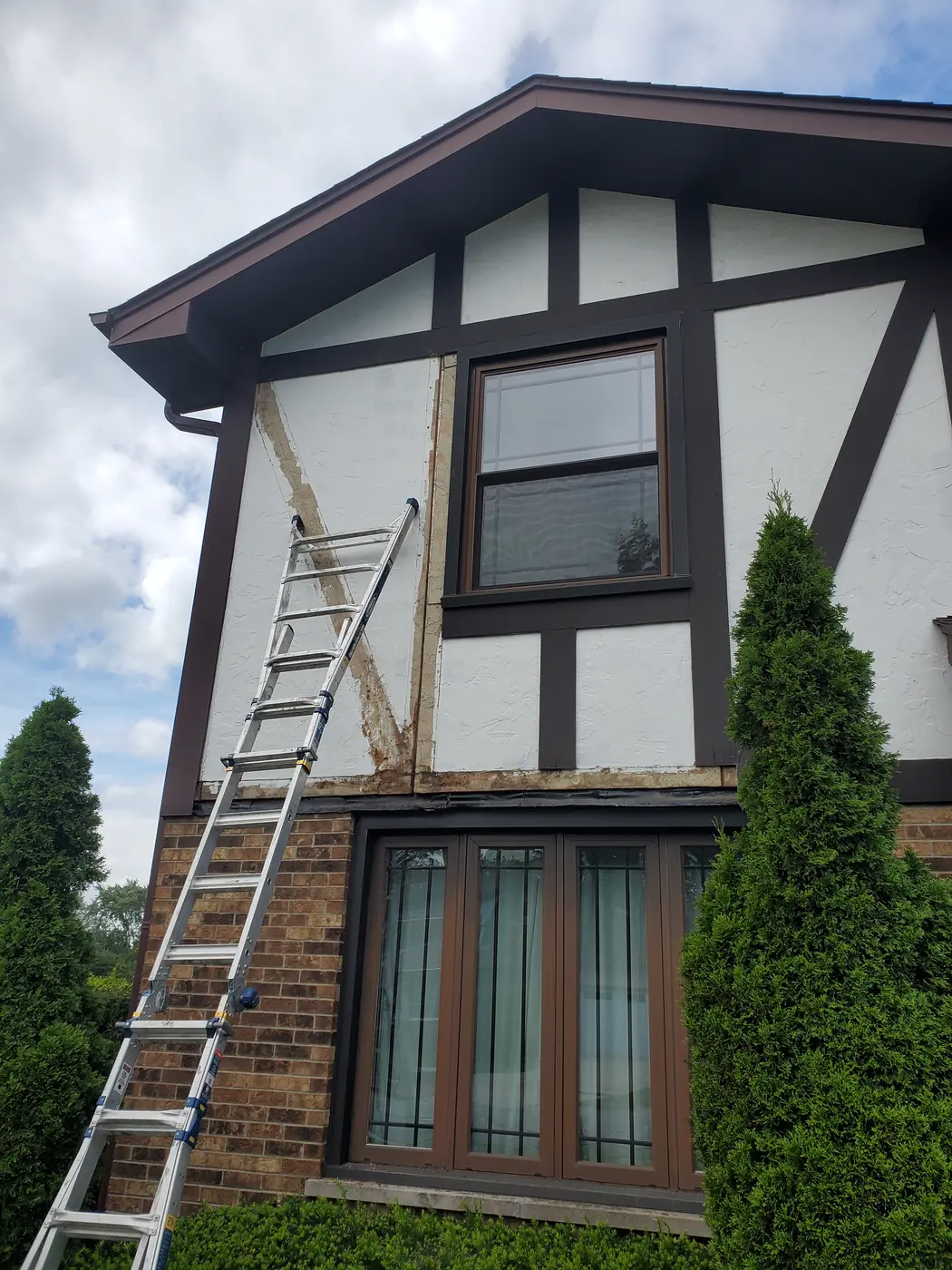 Siding before reconstruction and paint